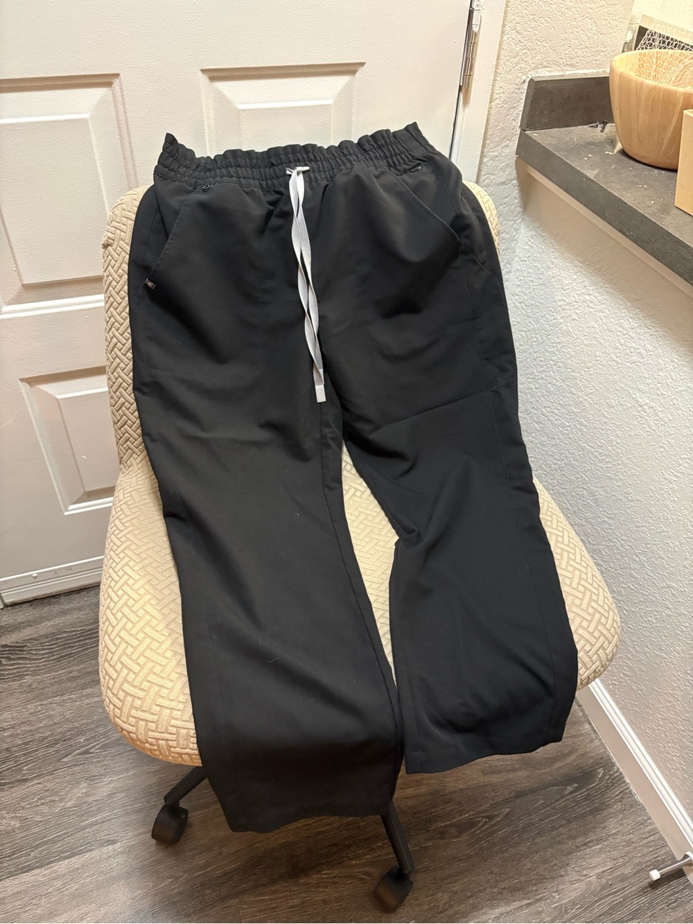 Figs Women's Black Isabel Wide-Leg Scrub Pants with Grey Drawstring